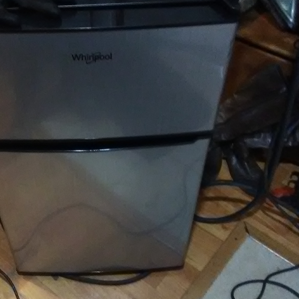 Mini fridge